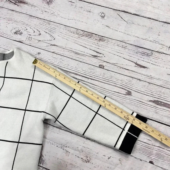 Sioni Plaid Colorblock Windowpane Grid Cardigan - Picture 10 of 10